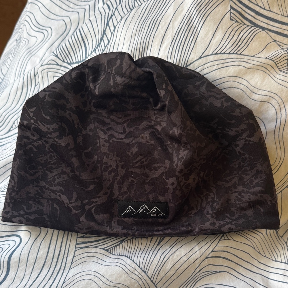 Skida Black Camouflage Beanie hat men women